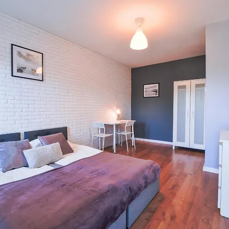 Apartmán Citystay Uroczy Z Balkonem *